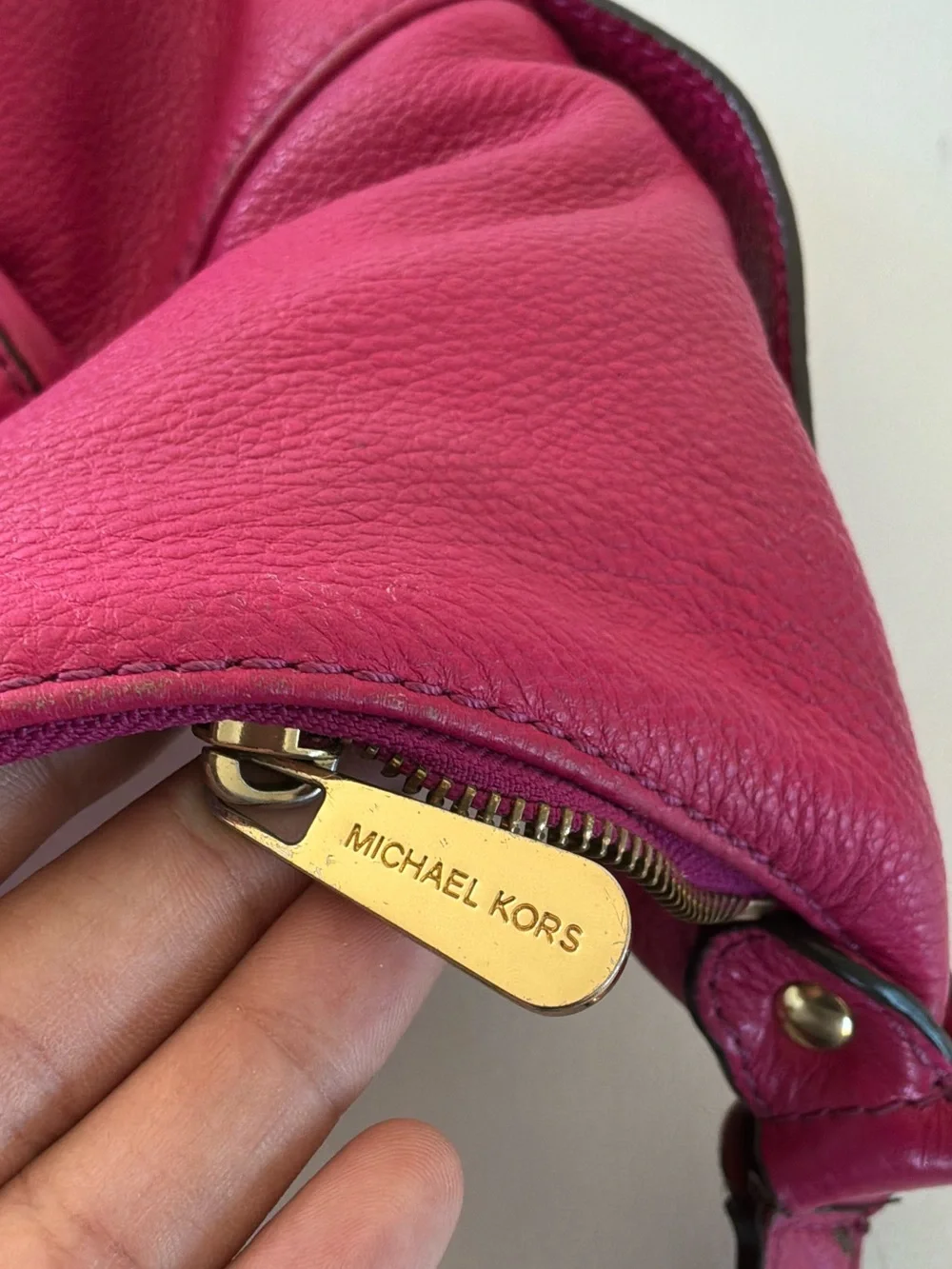 Michael Kors Fulton Large Leather Hobo Shoulder Bag Pink Gold Logo Purse